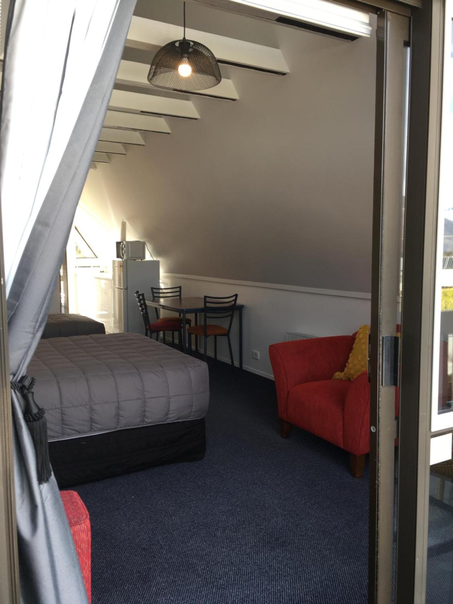 Wakatipu View Apartments Квинстаун Экстерьер фото